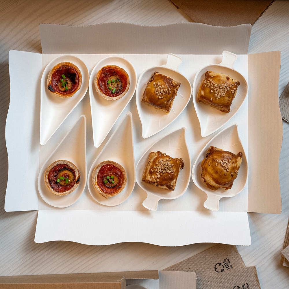 Dėžutė THEPACK su dangteliu (ruda, 40,5 x 30,5 x h6 cm., 50 vnt.)