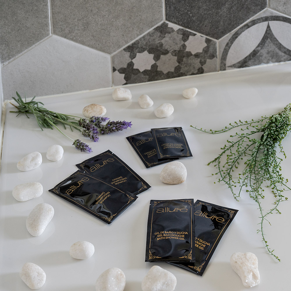 Dušo želė "Allure" 10 ml., 500 vnt